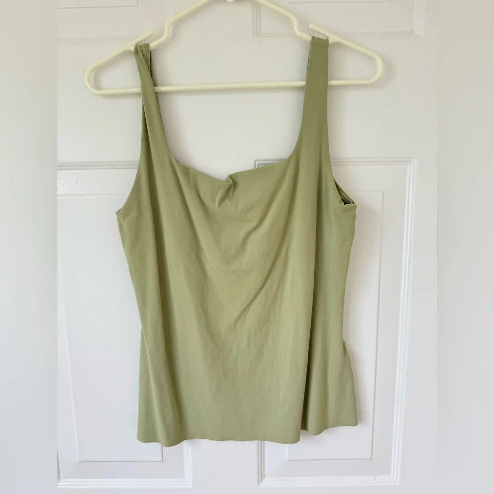Nike Green‎ Running Tank Size M Raw Edge
